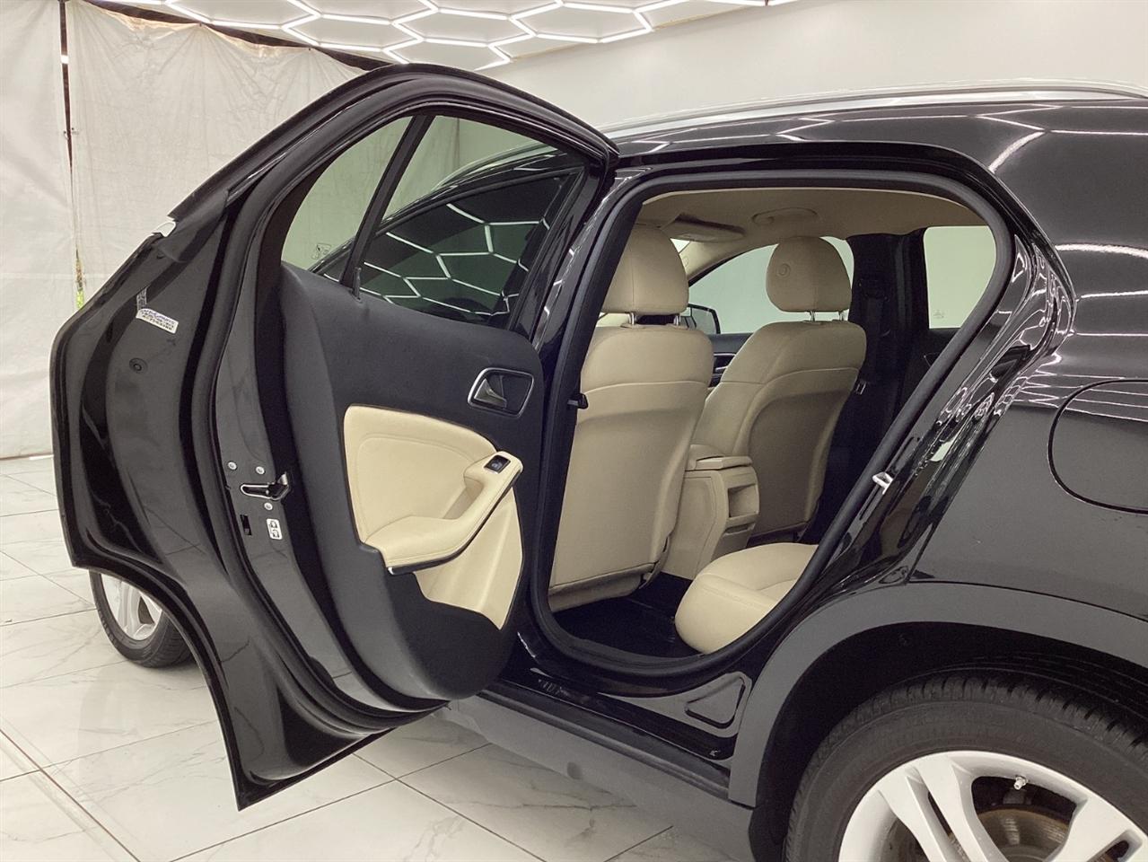 Mercedes-Benz GLA-Class 4MATIC 4dr GLA 250 2015