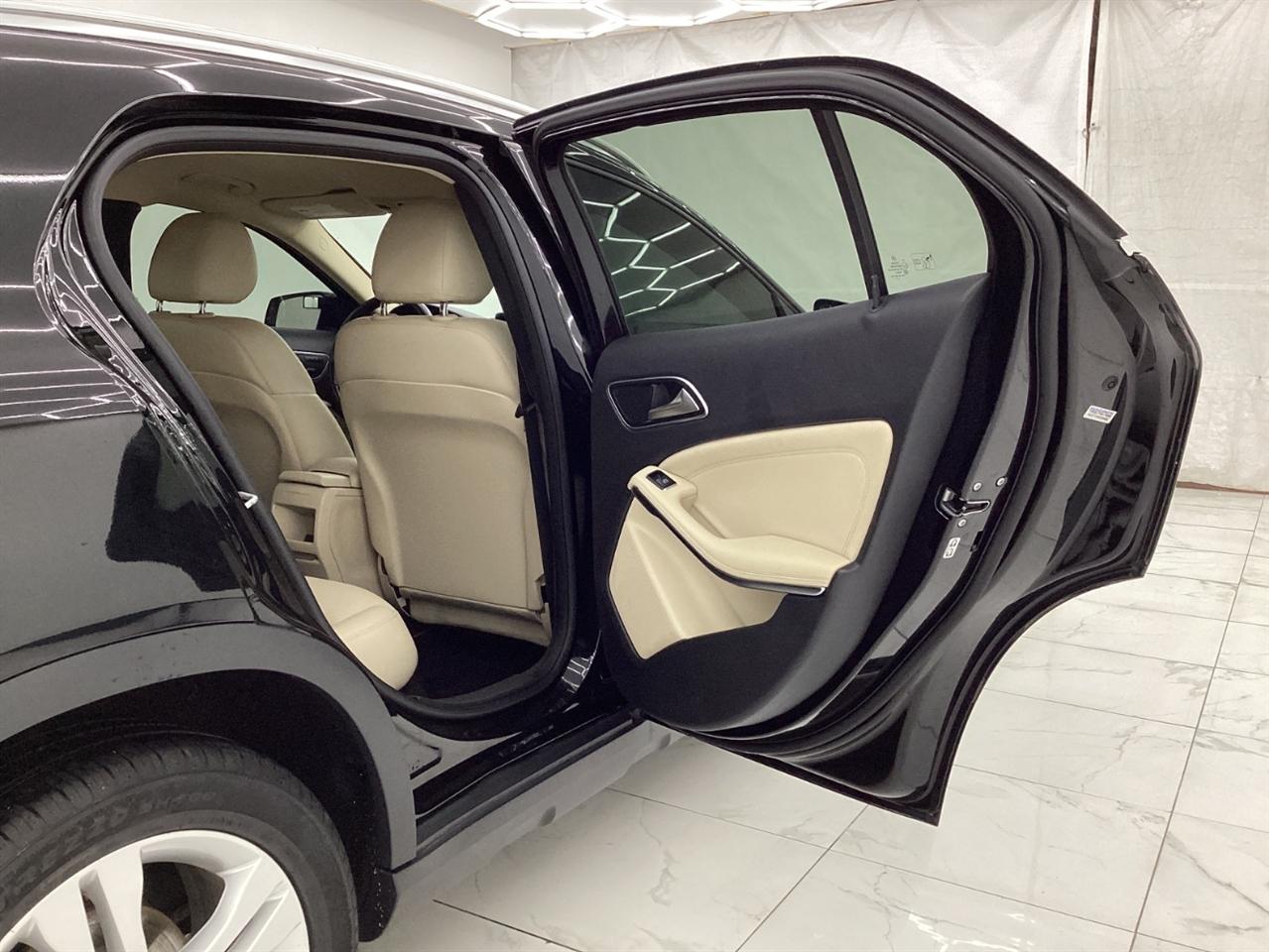 Mercedes-Benz GLA-Class 4MATIC 4dr GLA 250 2015