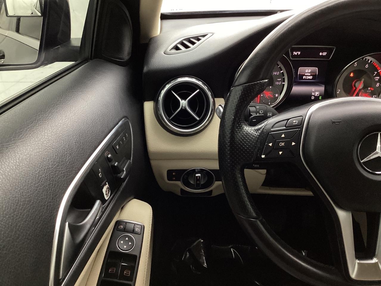 Mercedes-Benz GLA-Class 4MATIC 4dr GLA 250 2015