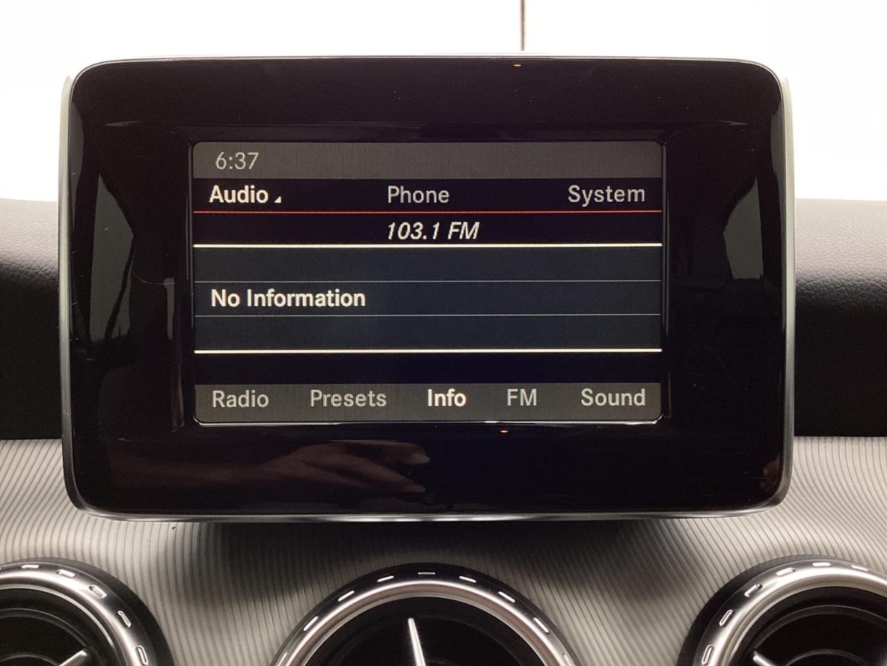 Mercedes-Benz GLA-Class 4MATIC 4dr GLA 250 2015