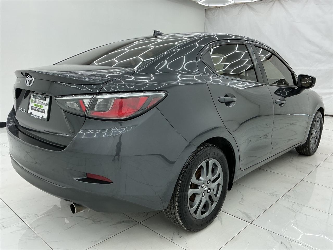 Toyota Yaris Sedan XLE Auto (Natl) 2019