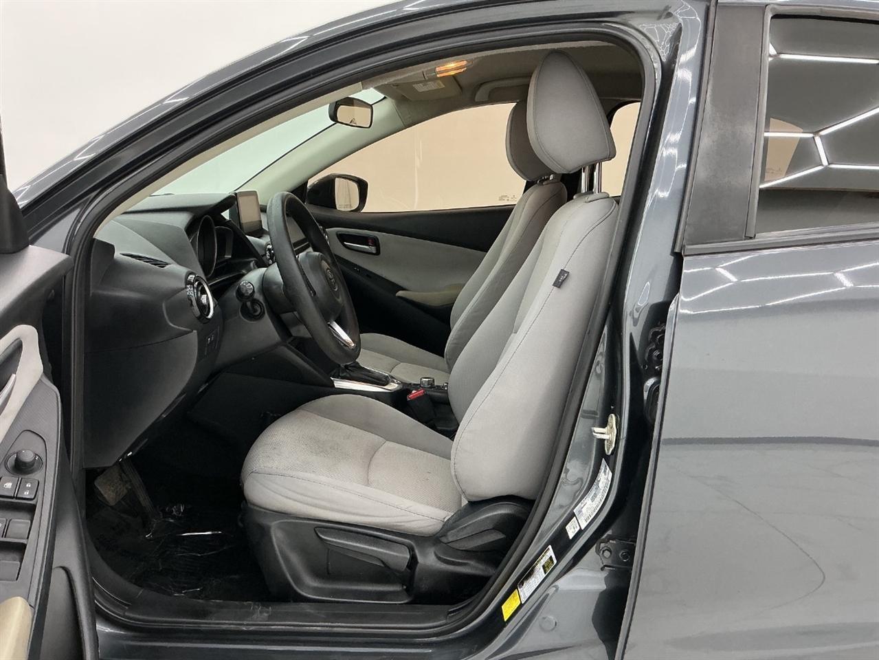 Toyota Yaris Sedan XLE Auto (Natl) 2019