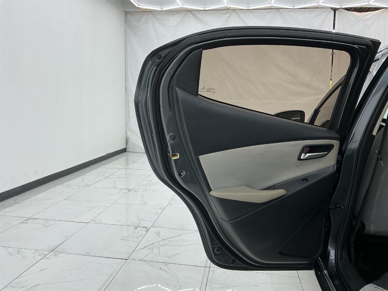Toyota Yaris Sedan XLE Auto (Natl) 2019