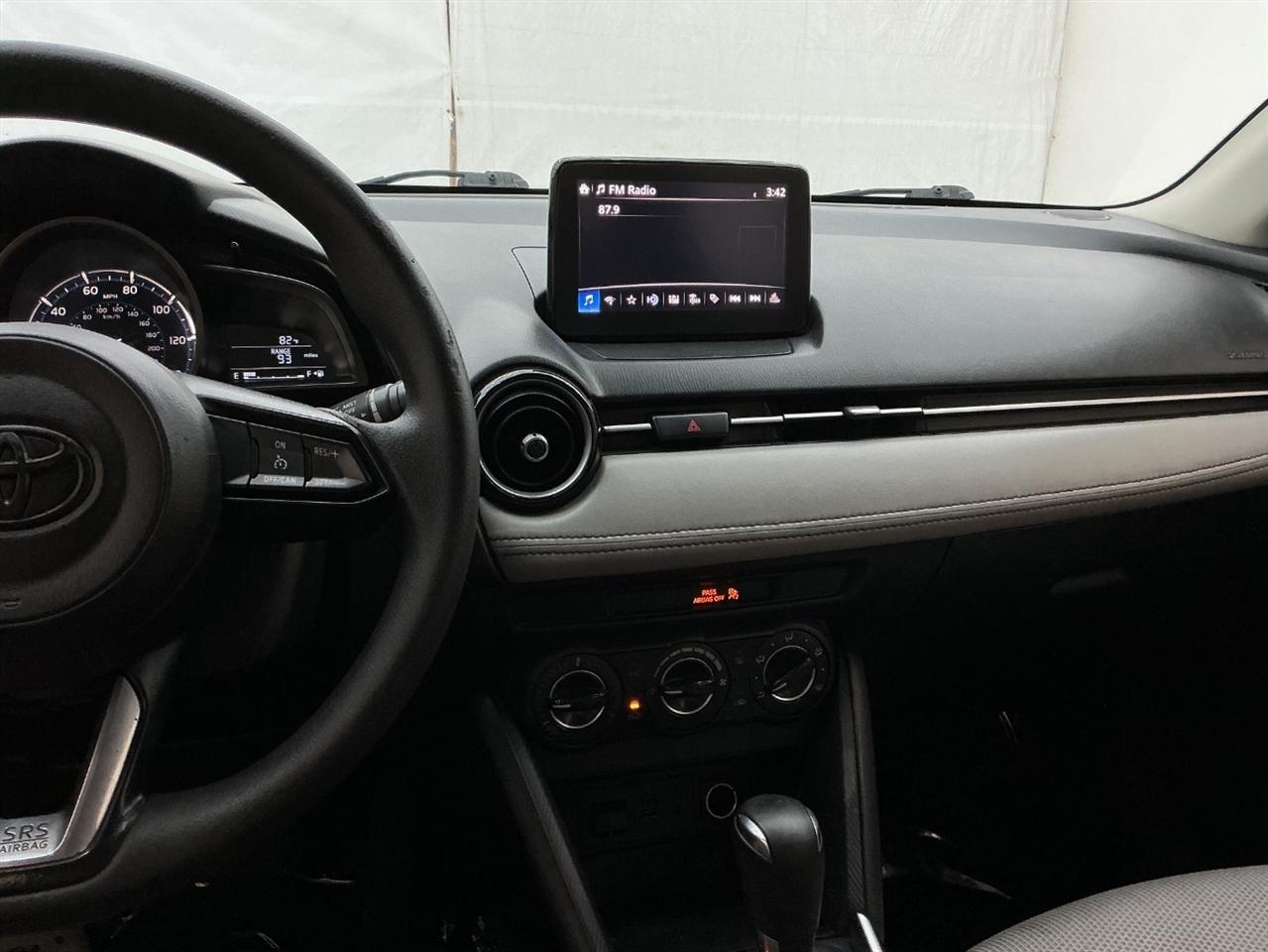 Toyota Yaris Sedan XLE Auto (Natl) 2019