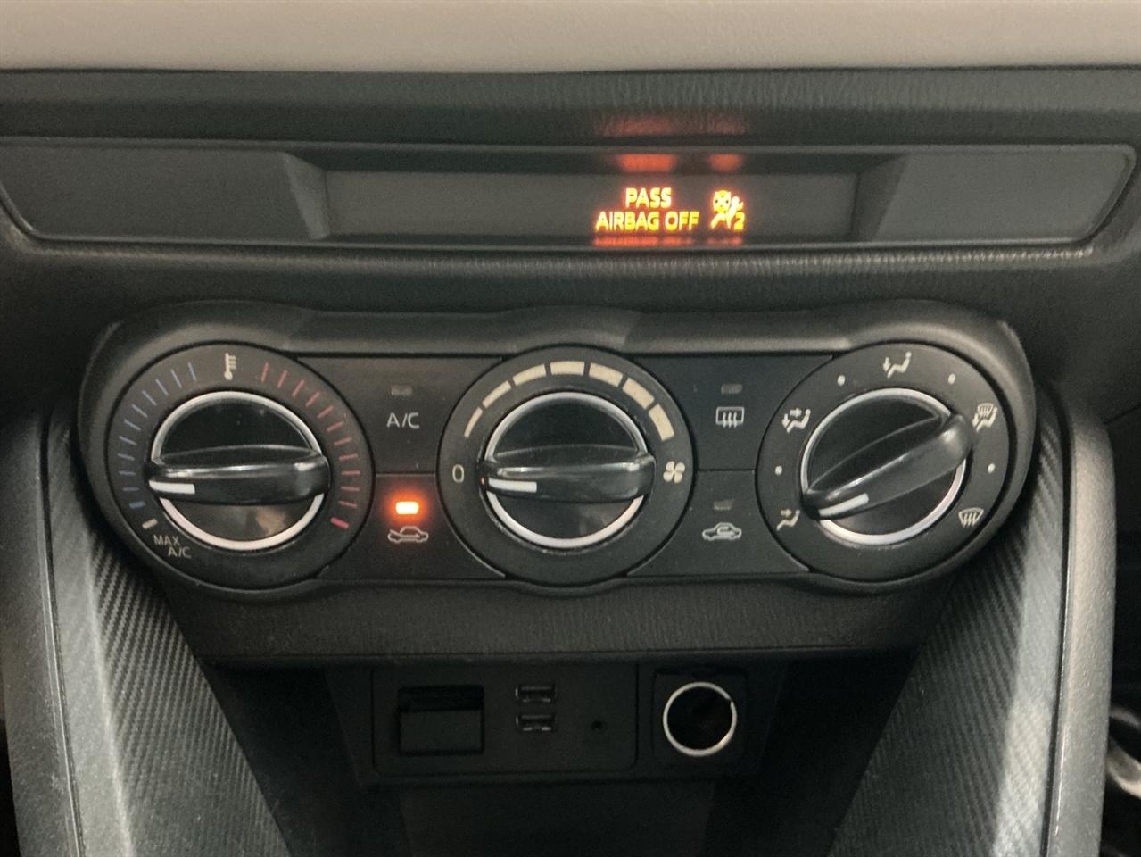 Toyota Yaris Sedan XLE Auto (Natl) 2019