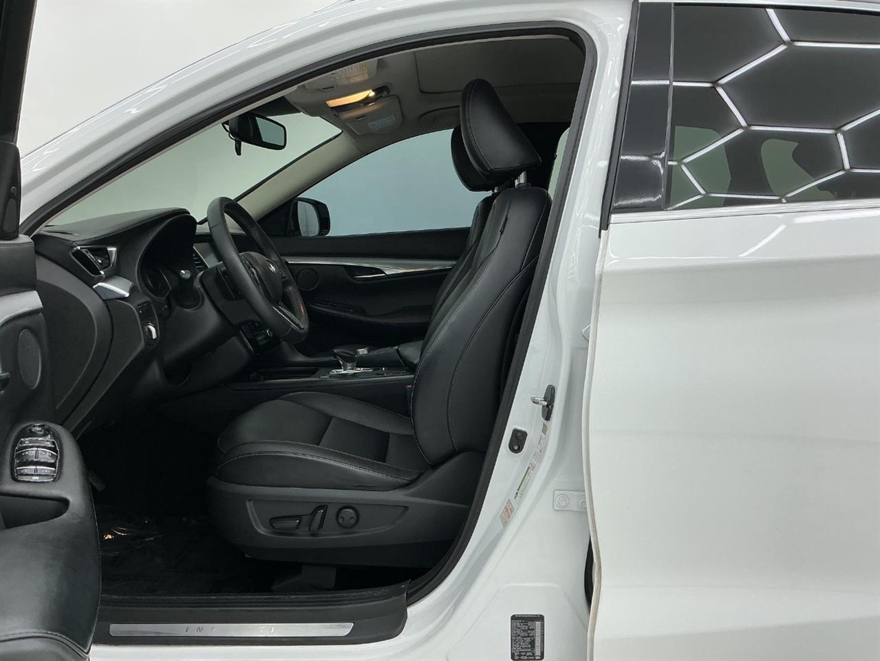 Infiniti QX50 LUXE FWD 2019