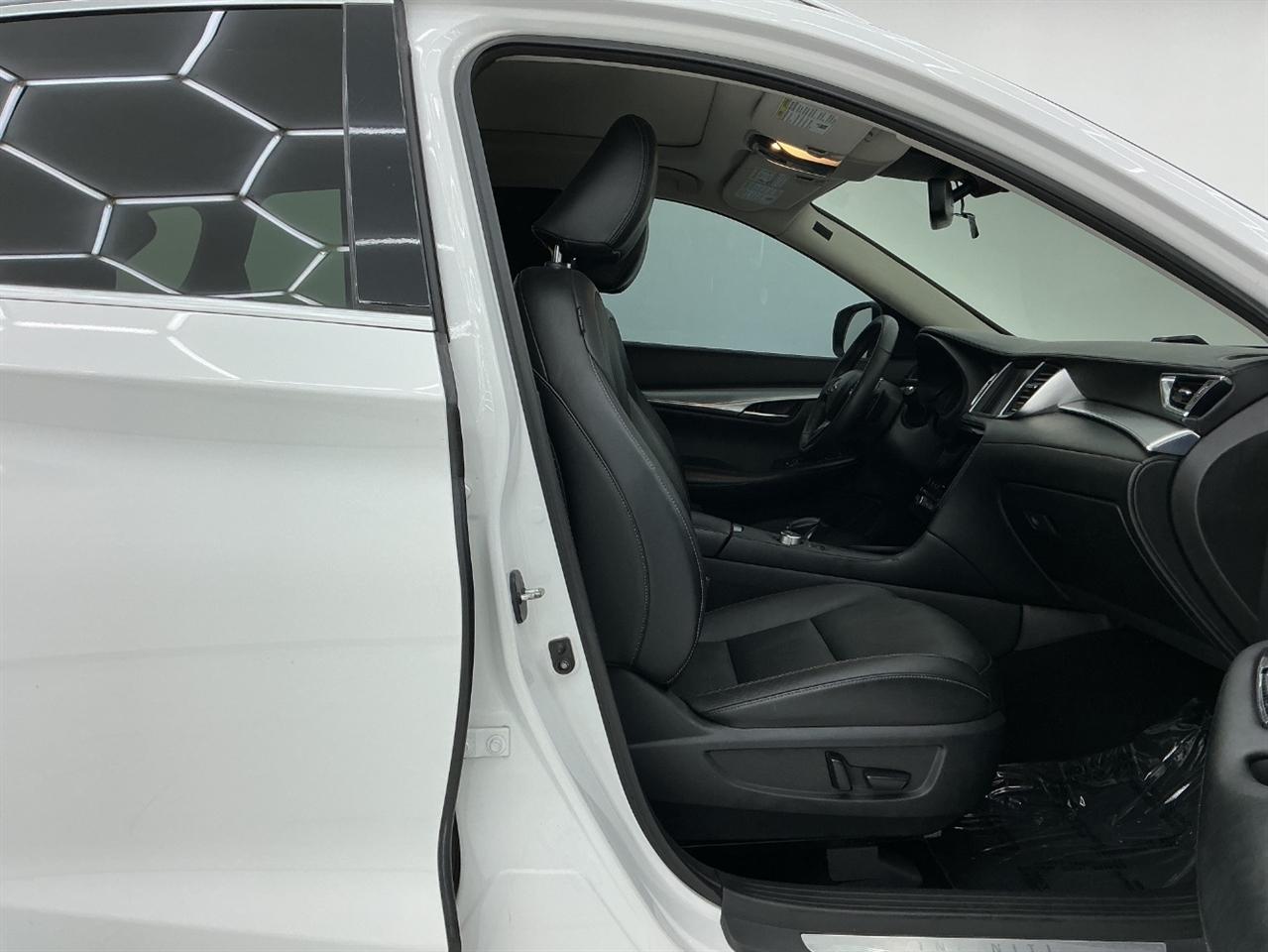 Infiniti QX50 LUXE FWD 2019