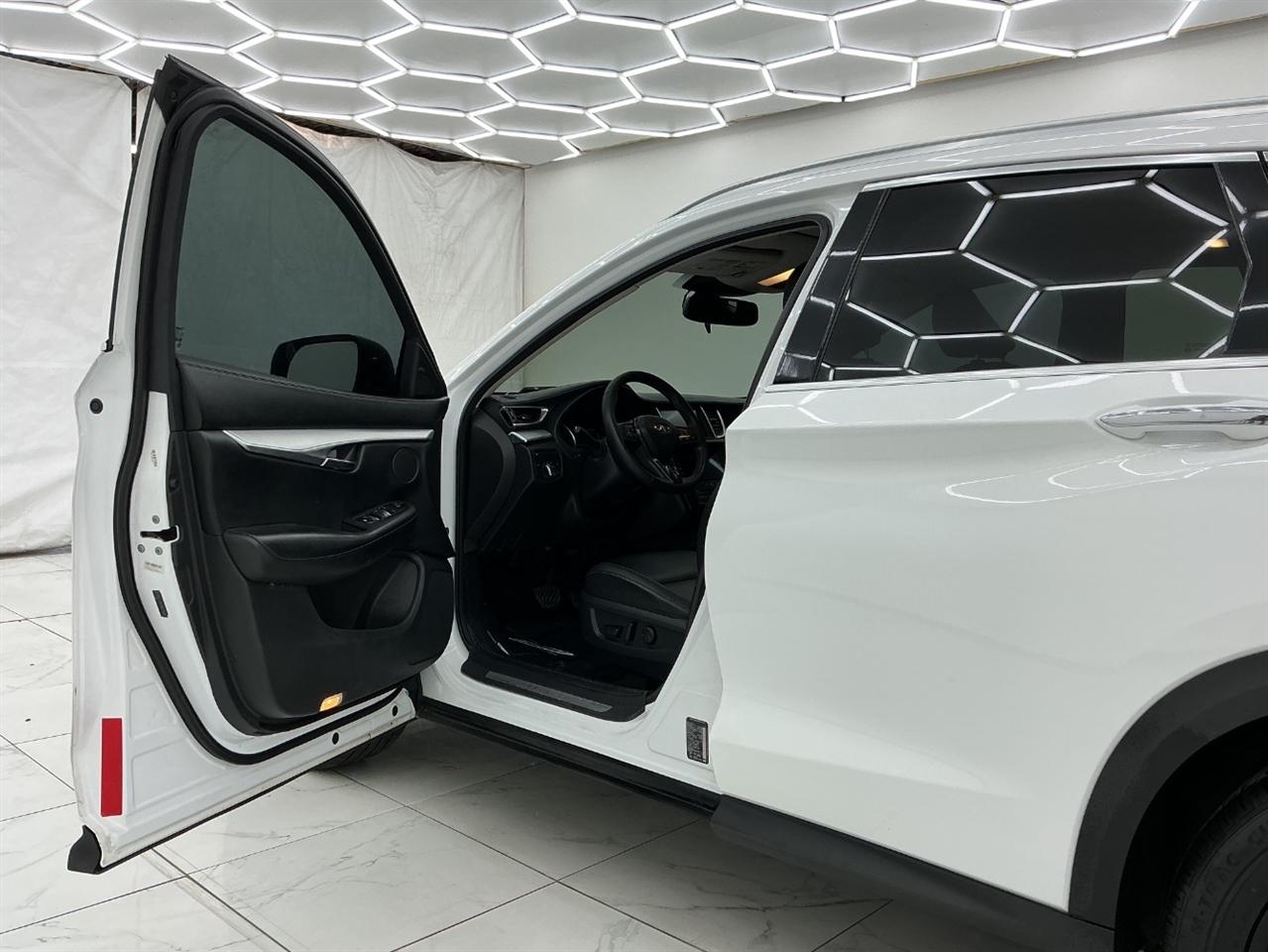 Infiniti QX50 LUXE FWD 2019