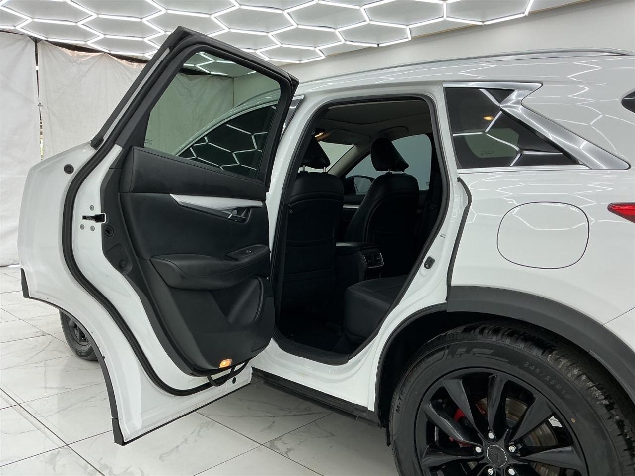 Infiniti QX50 LUXE FWD 2019
