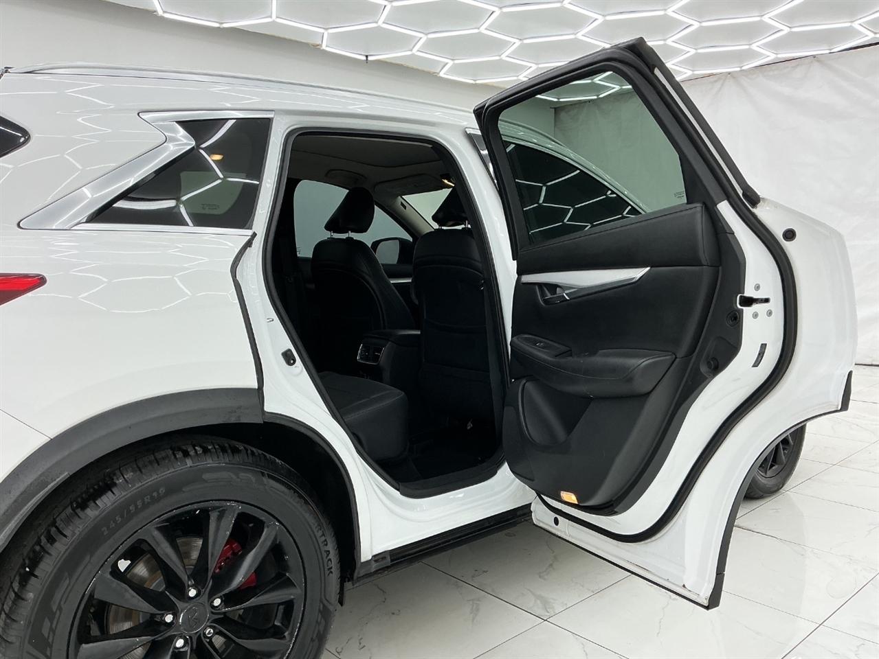 Infiniti QX50 LUXE FWD 2019