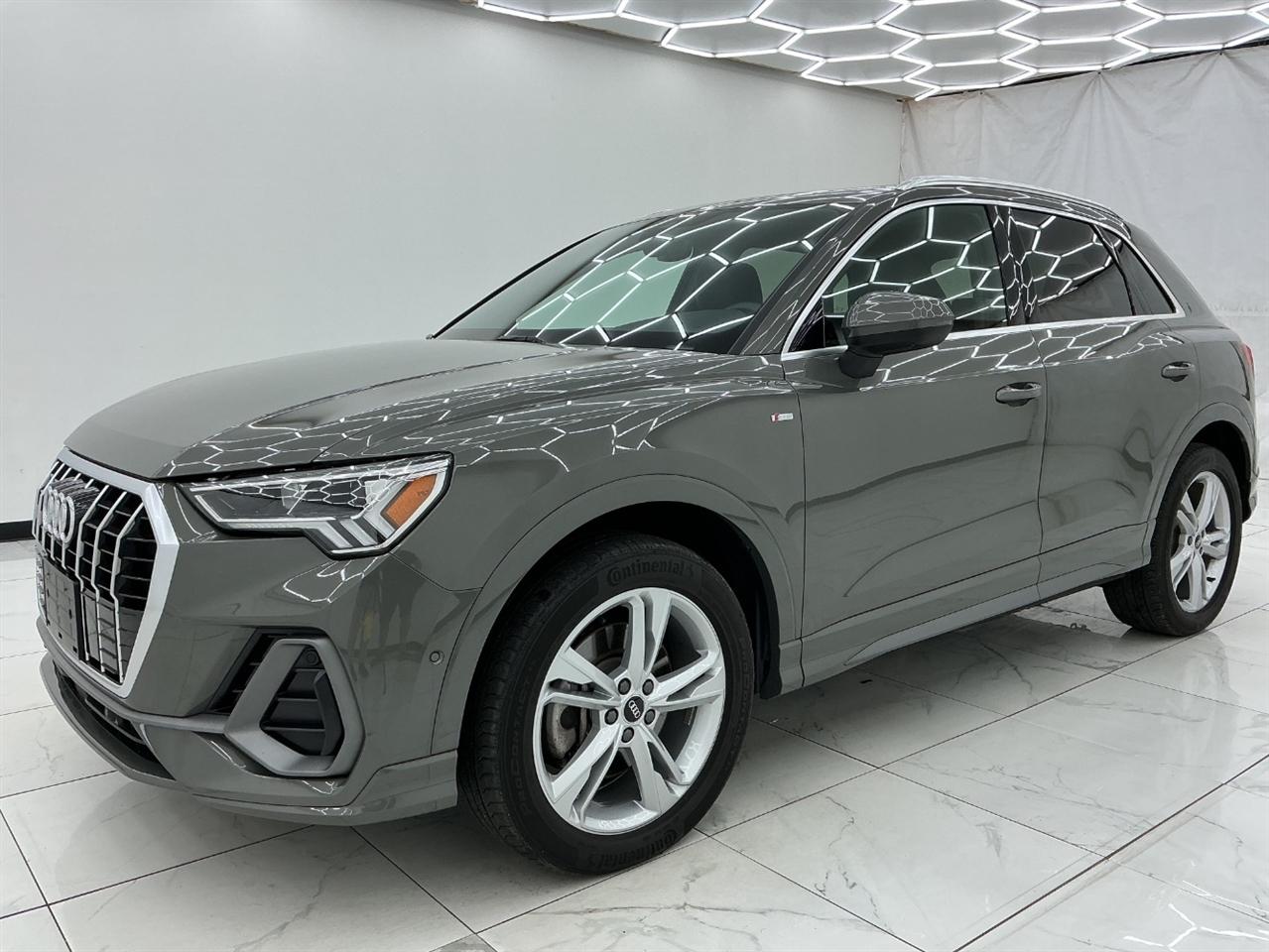 Audi Q3 S line Premium Plus 45 TFSI quattro 2021