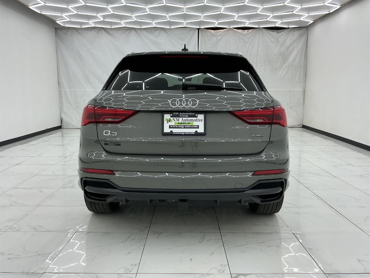 Audi Q3 S line Premium Plus 45 TFSI quattro 2021