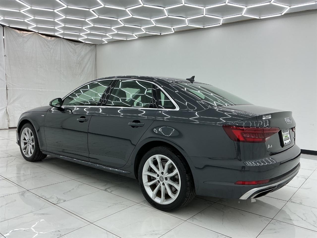 Audi A4 Premium 45 TFSI quattro 2019