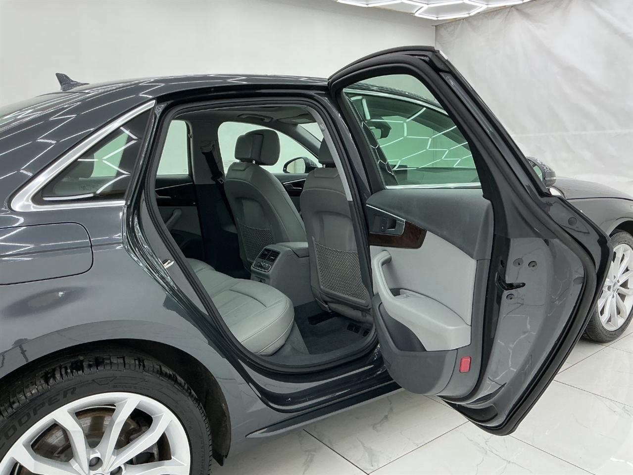 Audi A4 Premium 45 TFSI quattro 2019