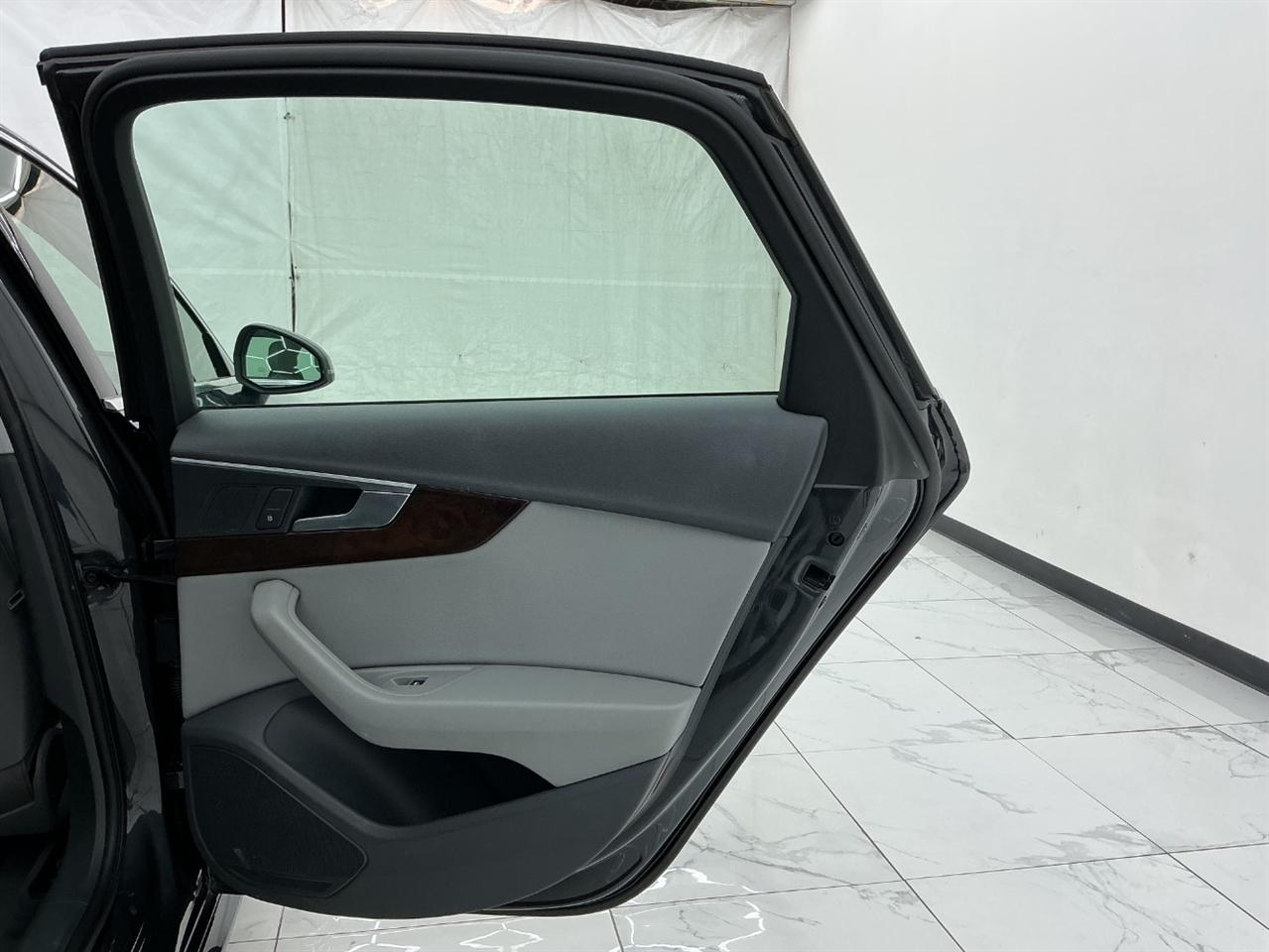 Audi A4 Premium 45 TFSI quattro 2019