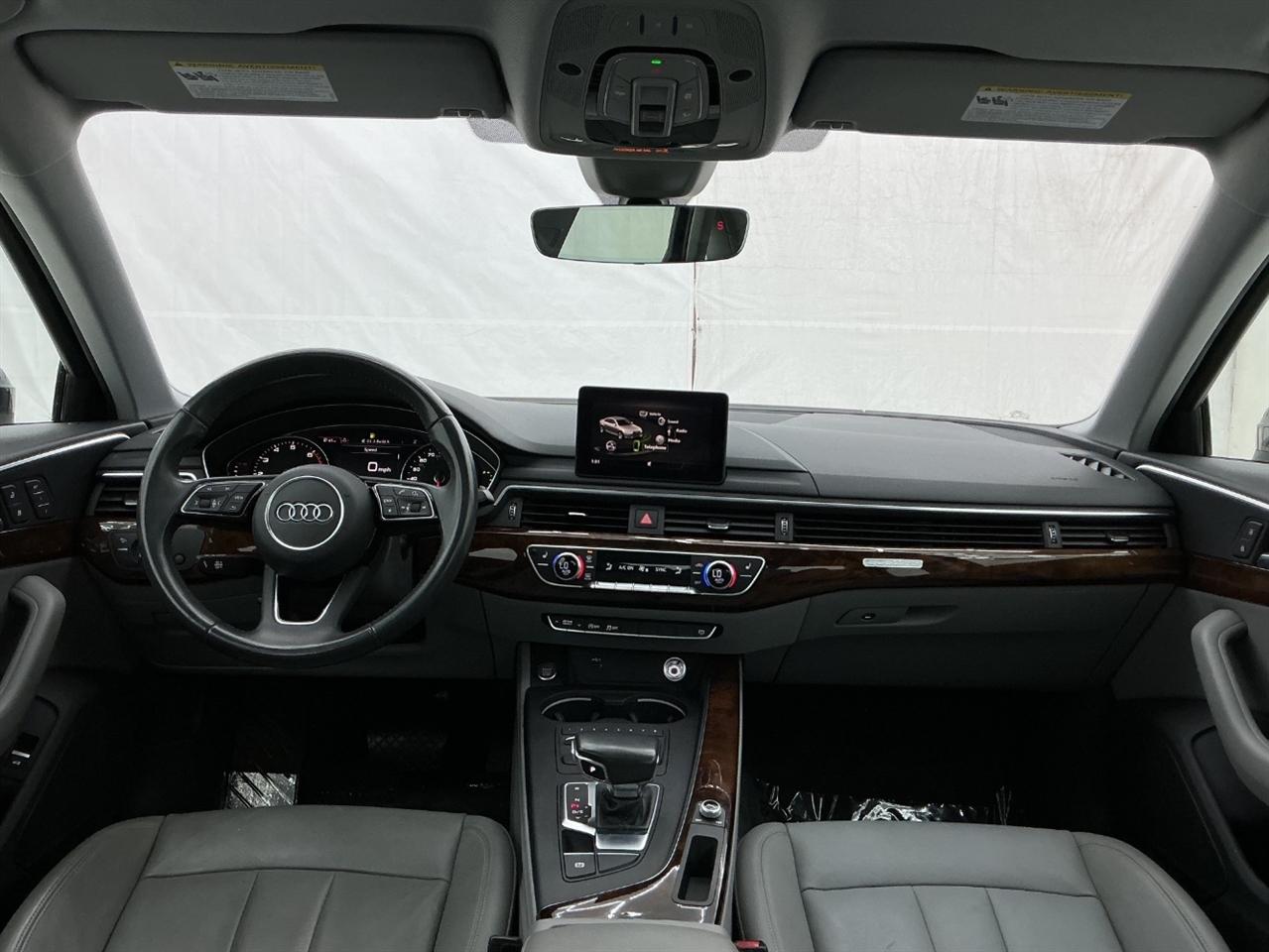 Audi A4 Premium 45 TFSI quattro 2019