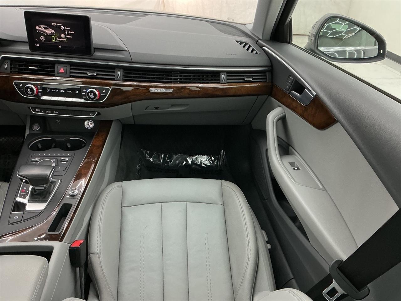 Audi A4 Premium 45 TFSI quattro 2019