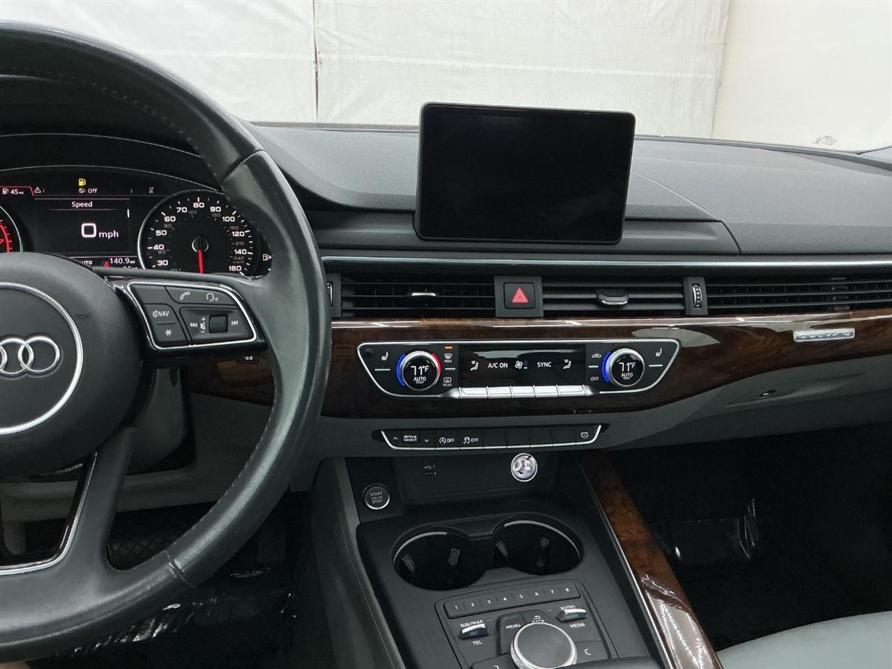 Audi A4 Premium 45 TFSI quattro 2019