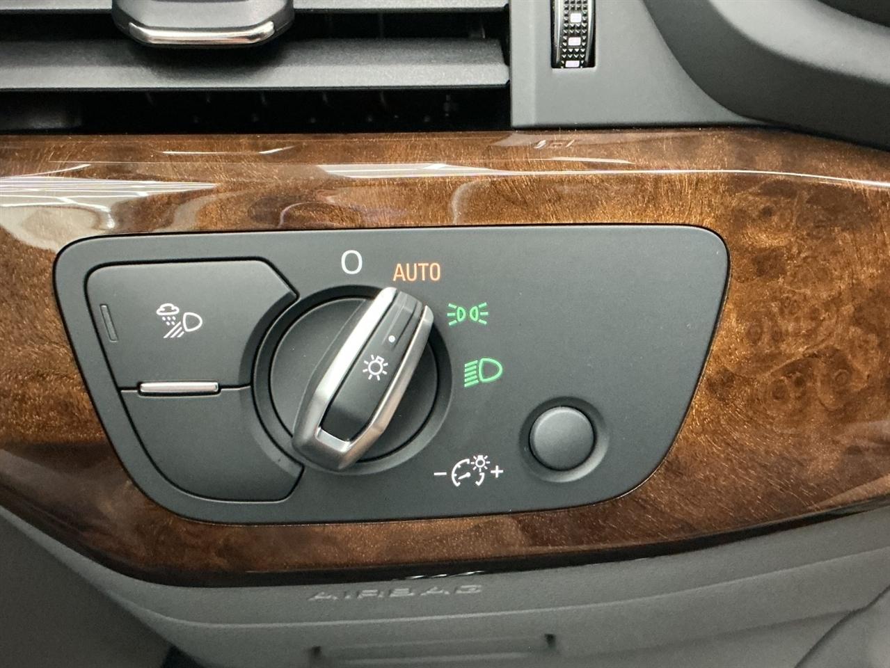 Audi A4 Premium 45 TFSI quattro 2019