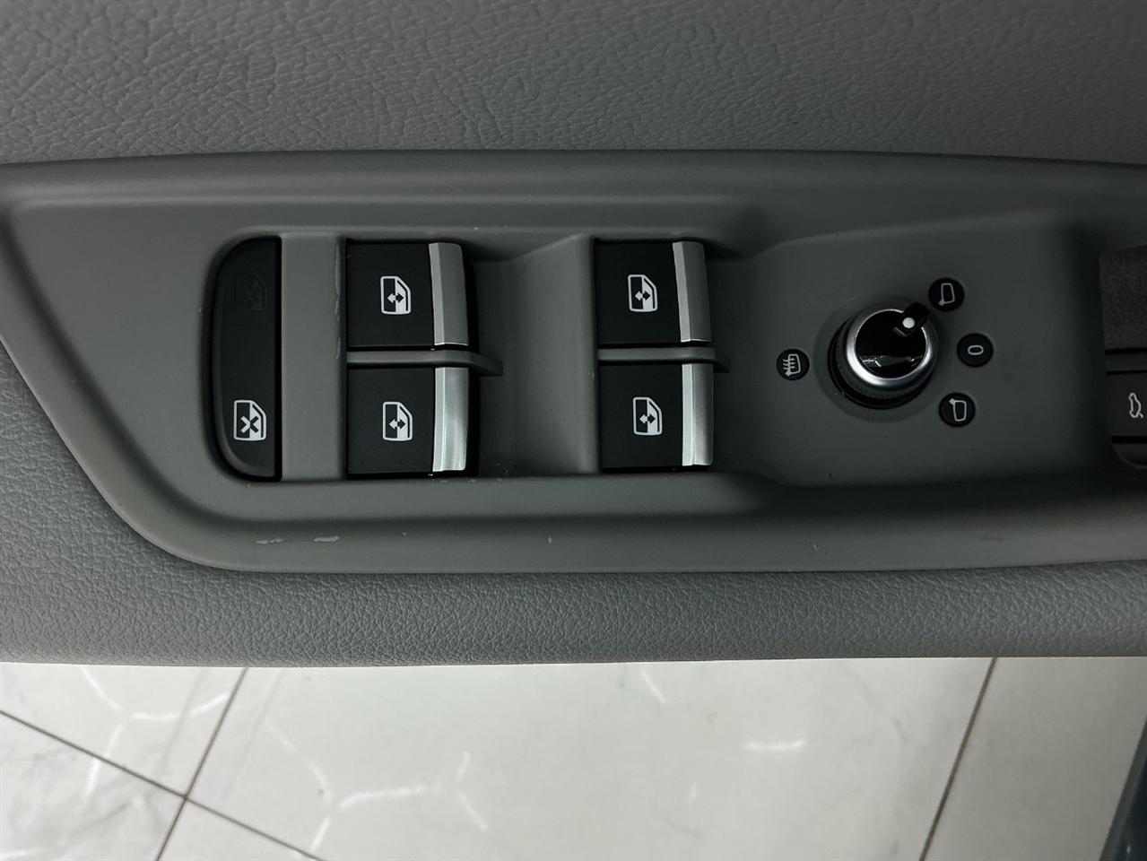 Audi A4 Premium 45 TFSI quattro 2019