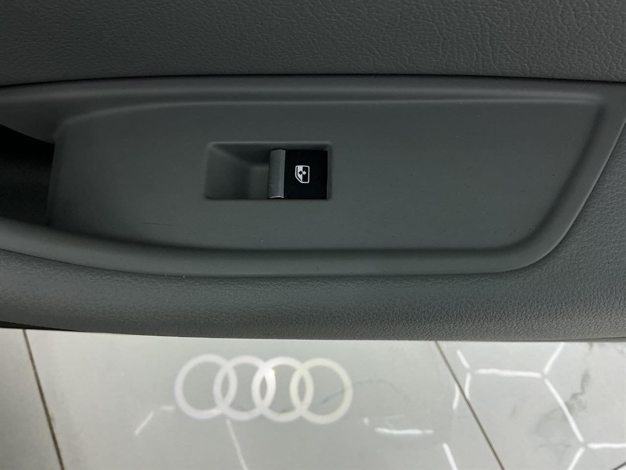Audi A4 Premium 45 TFSI quattro 2019