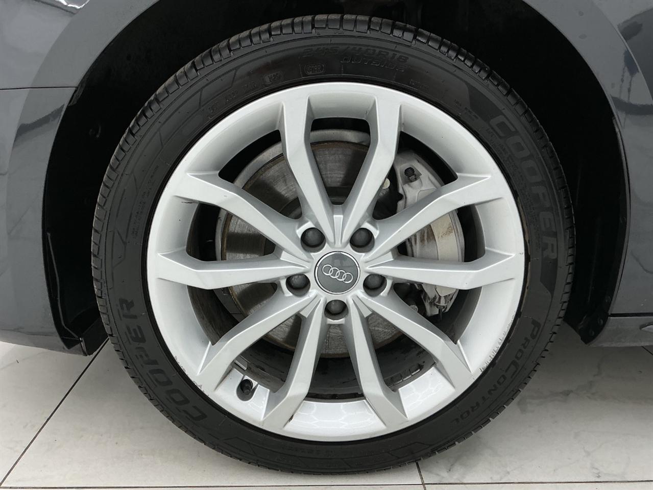 Audi A4 Premium 45 TFSI quattro 2019