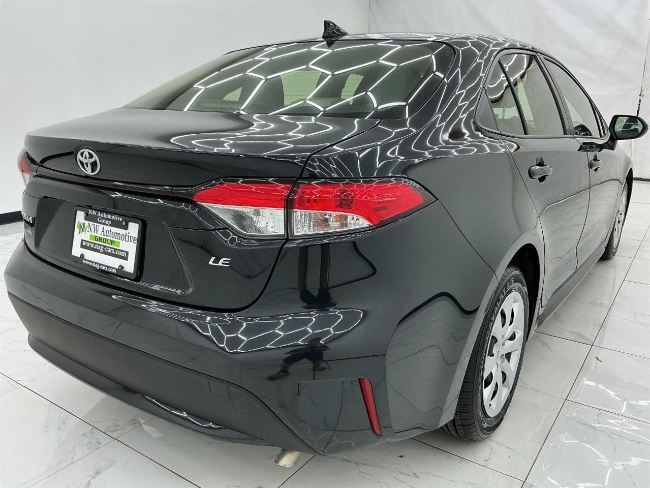 Toyota Corolla LE CVT (Natl) 2021