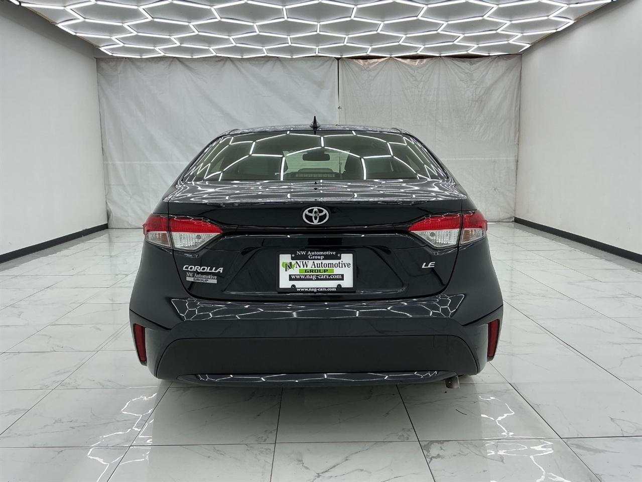 Toyota Corolla LE CVT (Natl) 2021