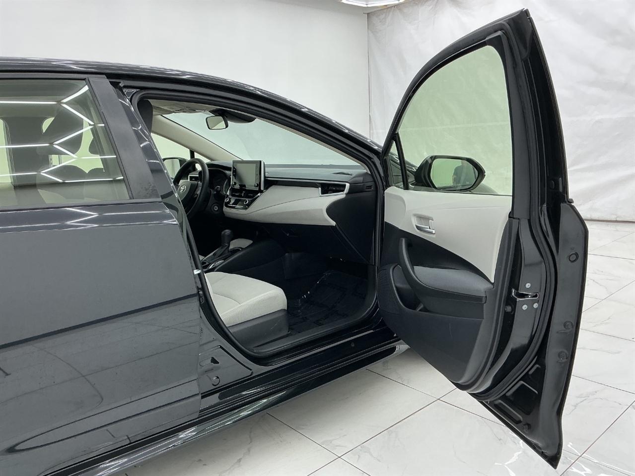 Toyota Corolla LE CVT (Natl) 2021