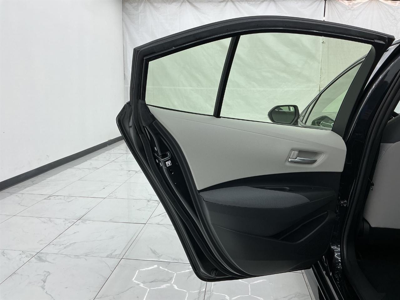 Toyota Corolla LE CVT (Natl) 2021