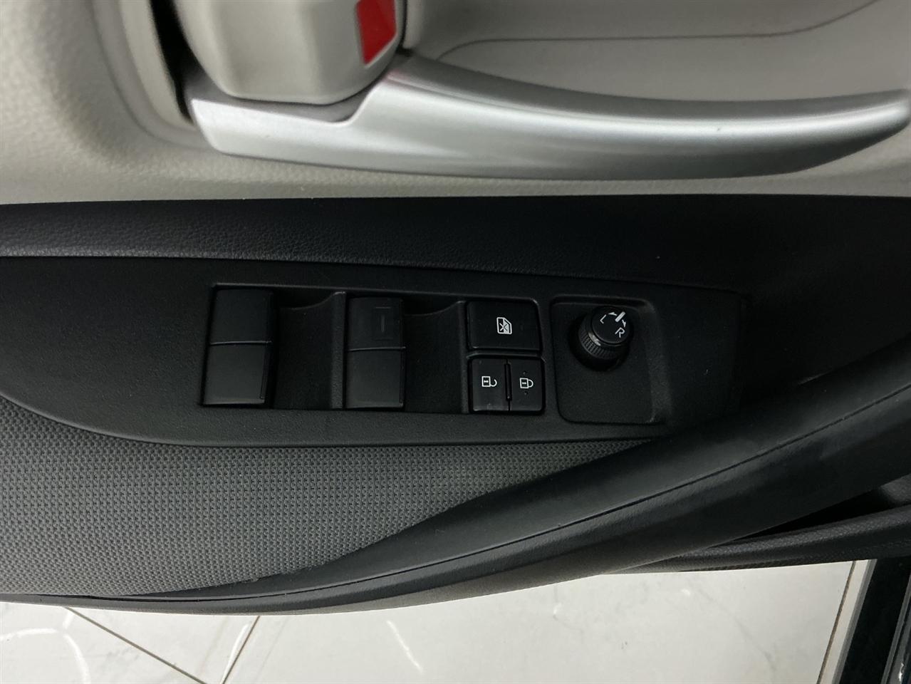 Toyota Corolla LE CVT (Natl) 2021