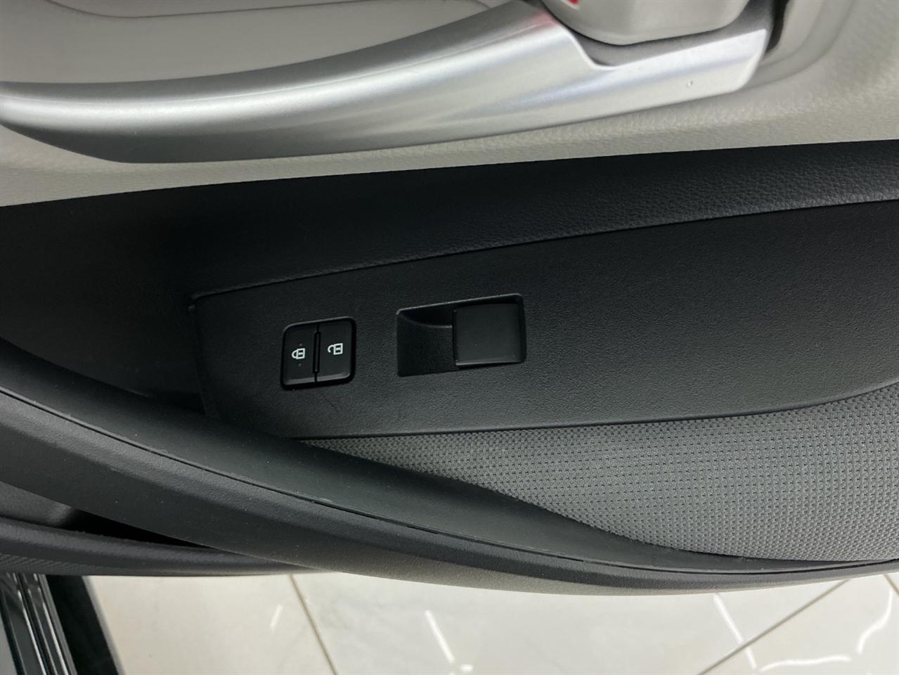 Toyota Corolla LE CVT (Natl) 2021