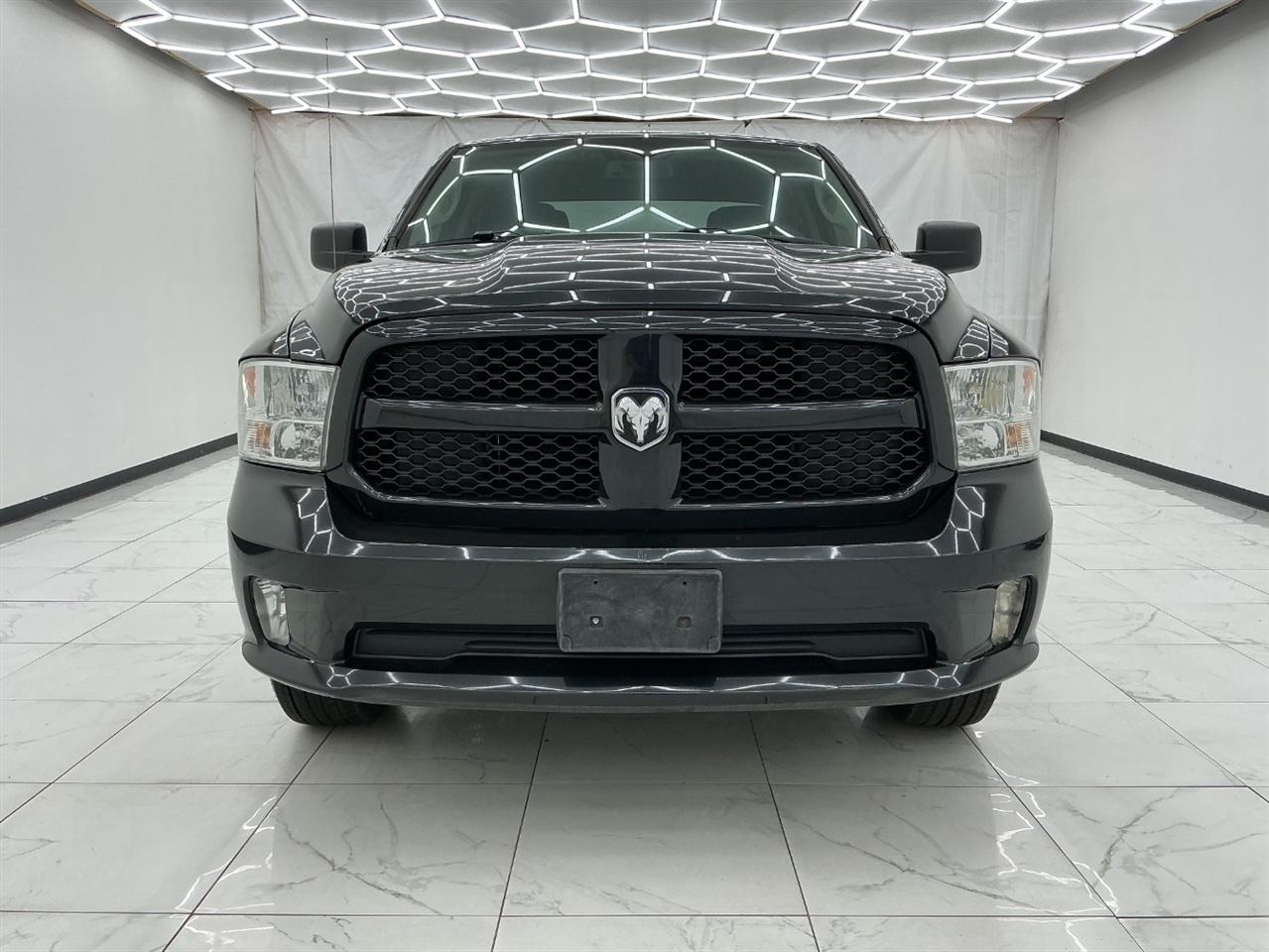 RAM 1500 Express 4x4 Quad Cab 6'4" Box 2018