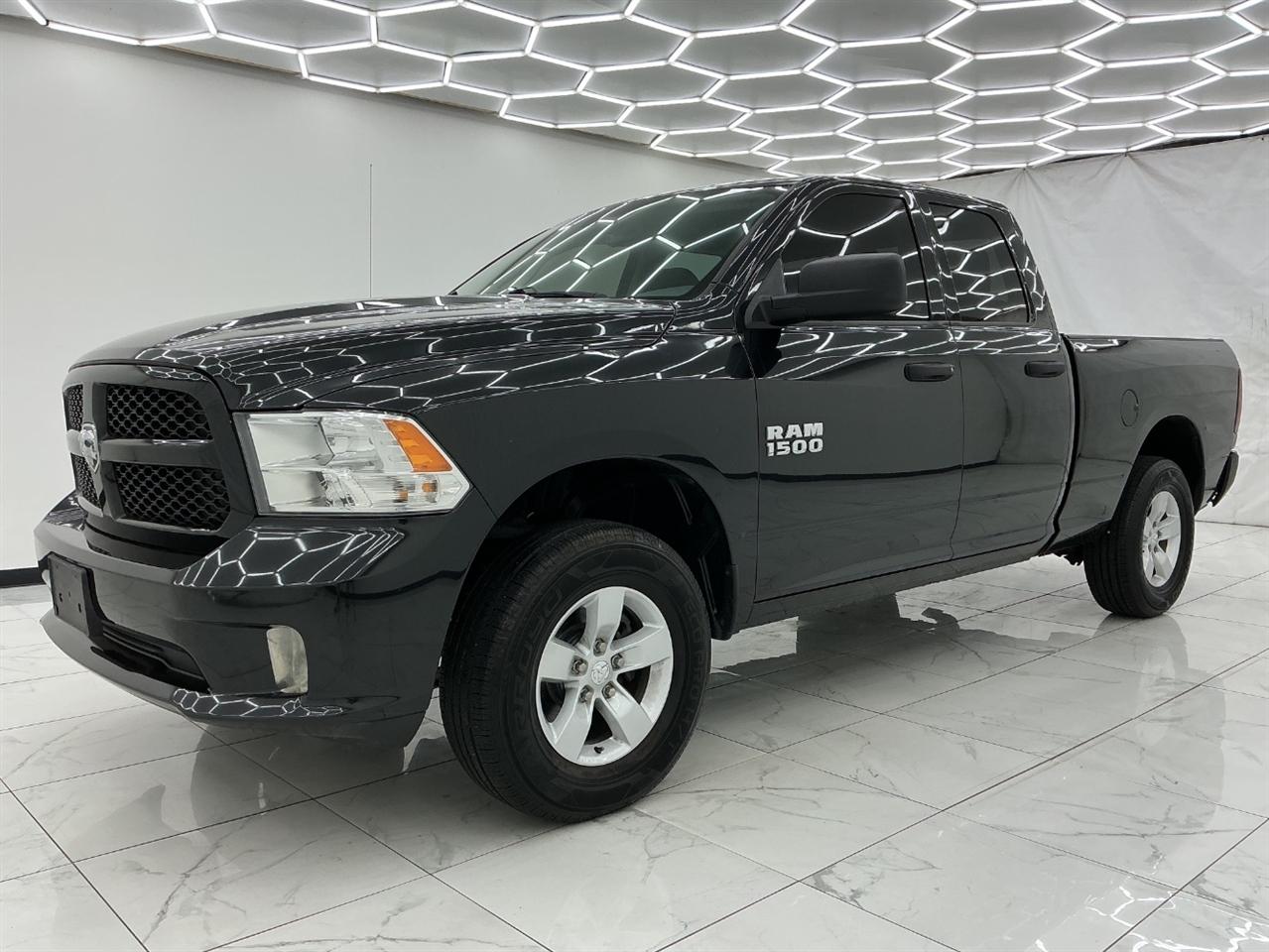RAM 1500 Express 4x4 Quad Cab 6'4" Box 2018