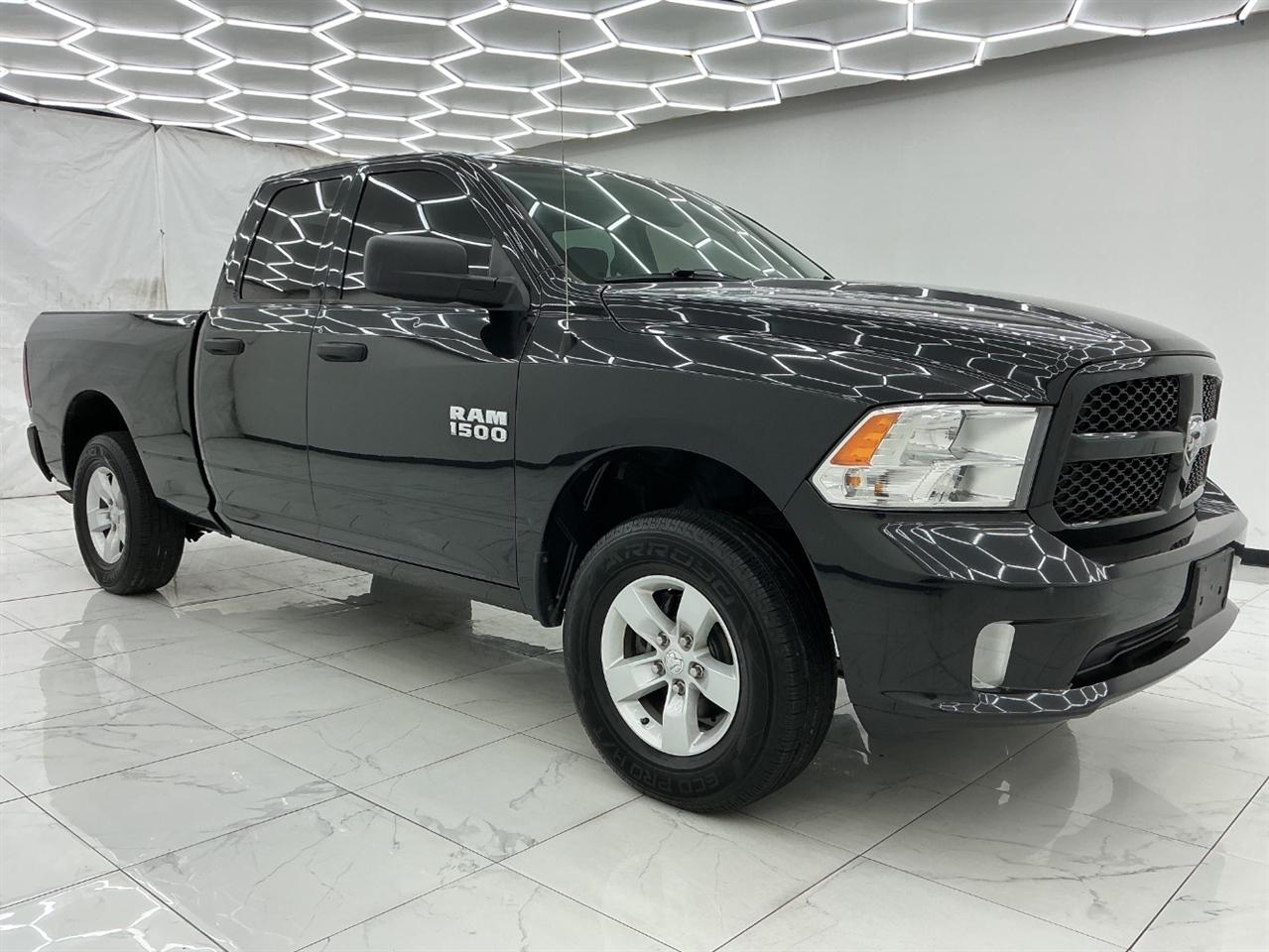RAM 1500 Express 4x4 Quad Cab 6'4" Box 2018