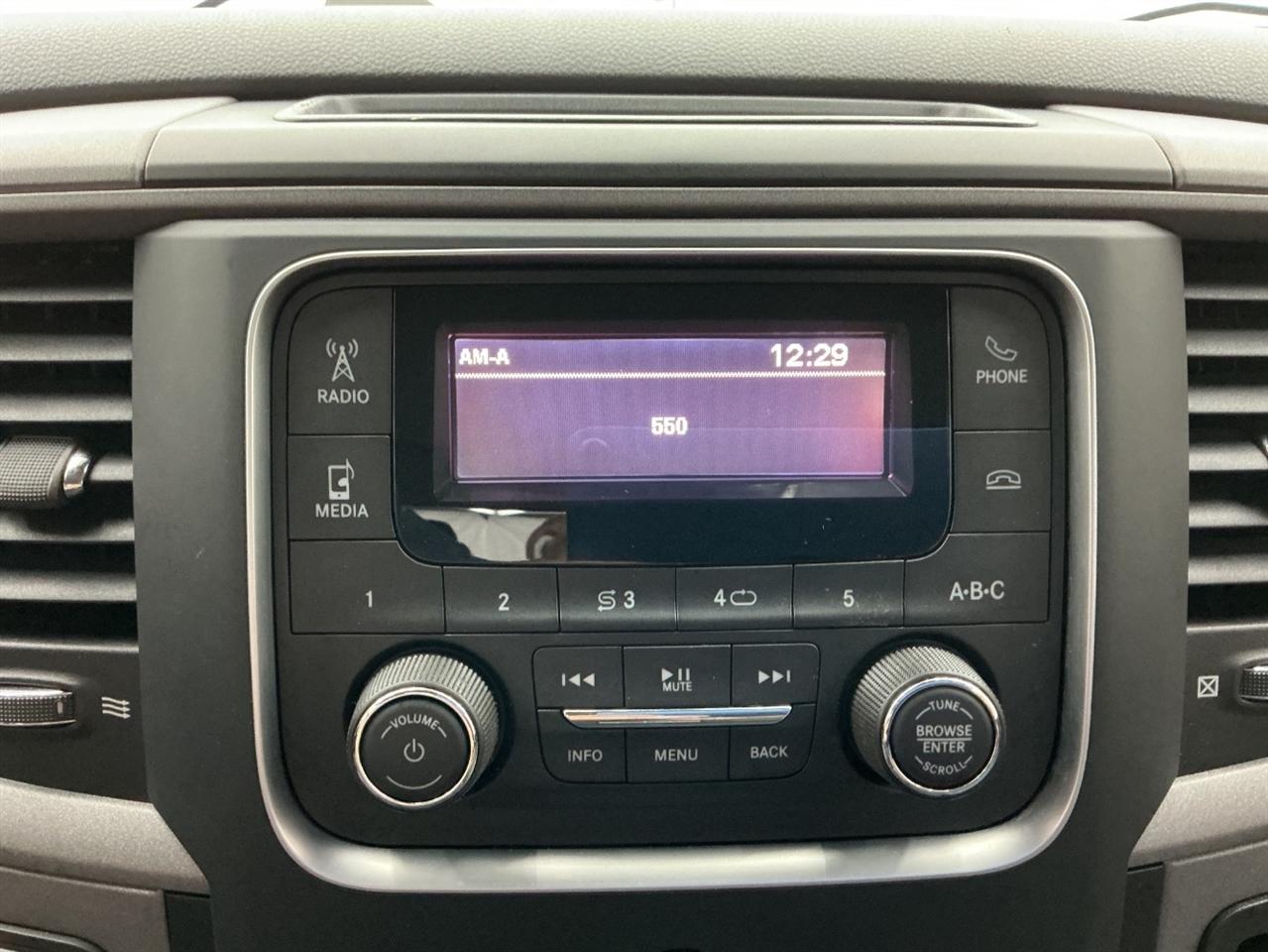 RAM 1500 Express 4x4 Quad Cab 6'4" Box 2018