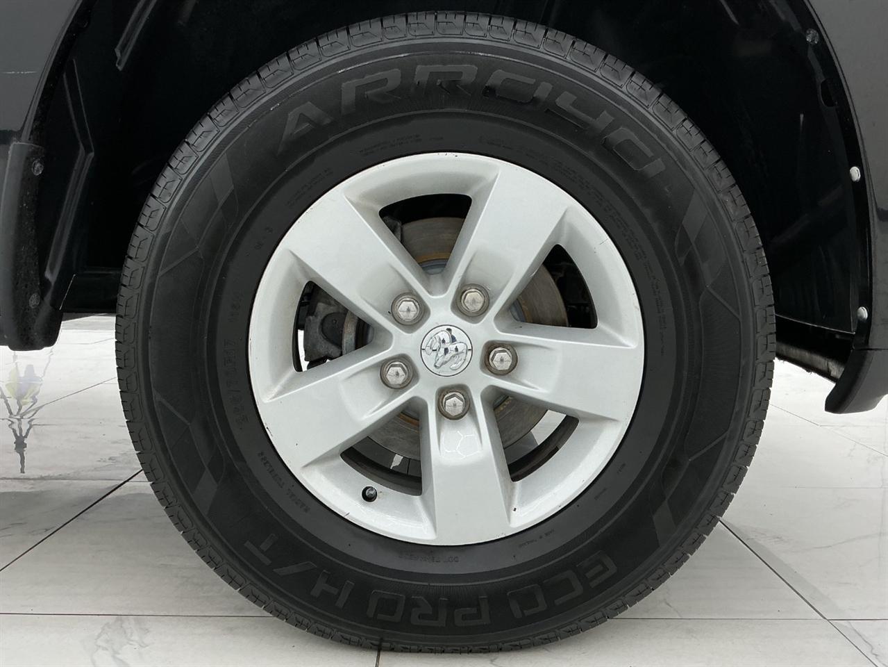 RAM 1500 Express 4x4 Quad Cab 6'4" Box 2018