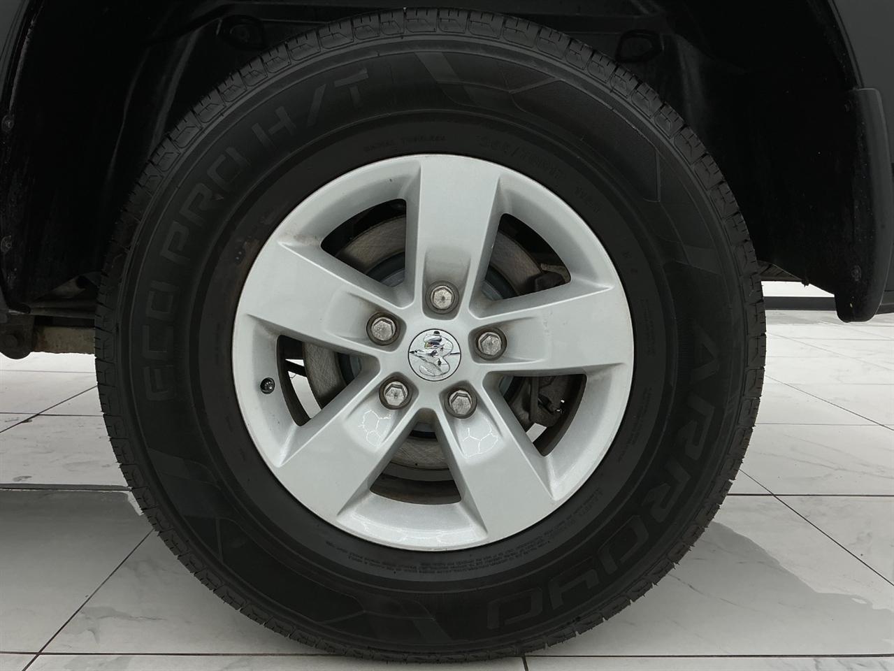 RAM 1500 Express 4x4 Quad Cab 6'4" Box 2018