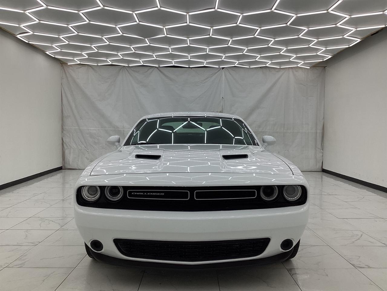 Dodge Challenger SXT RWD 2019