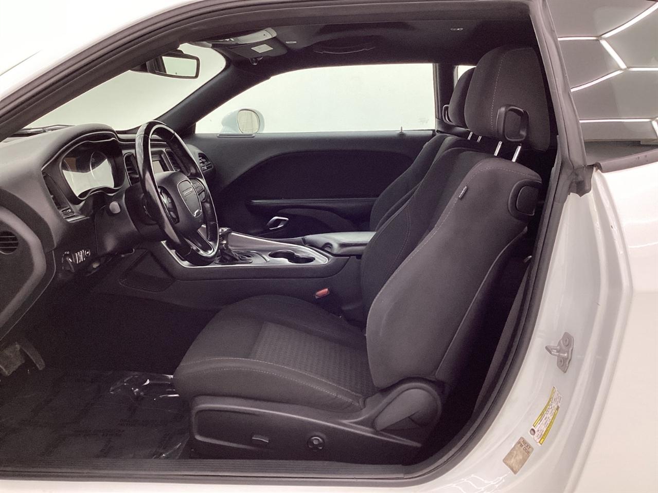 Dodge Challenger SXT RWD 2019