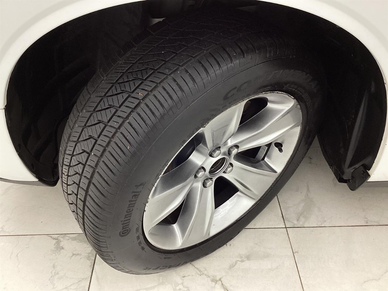 Dodge Challenger SXT RWD 2019