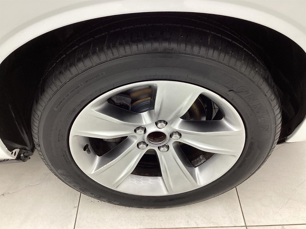 Dodge Challenger SXT RWD 2019