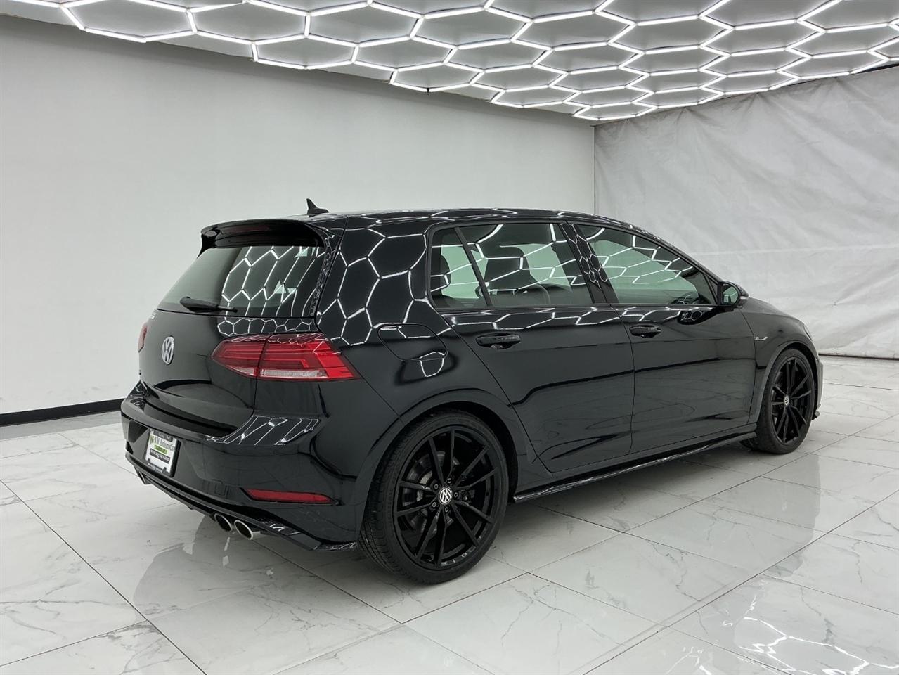 Volkswagen Golf R 2.0T DSG w/DCC/Nav 2019
