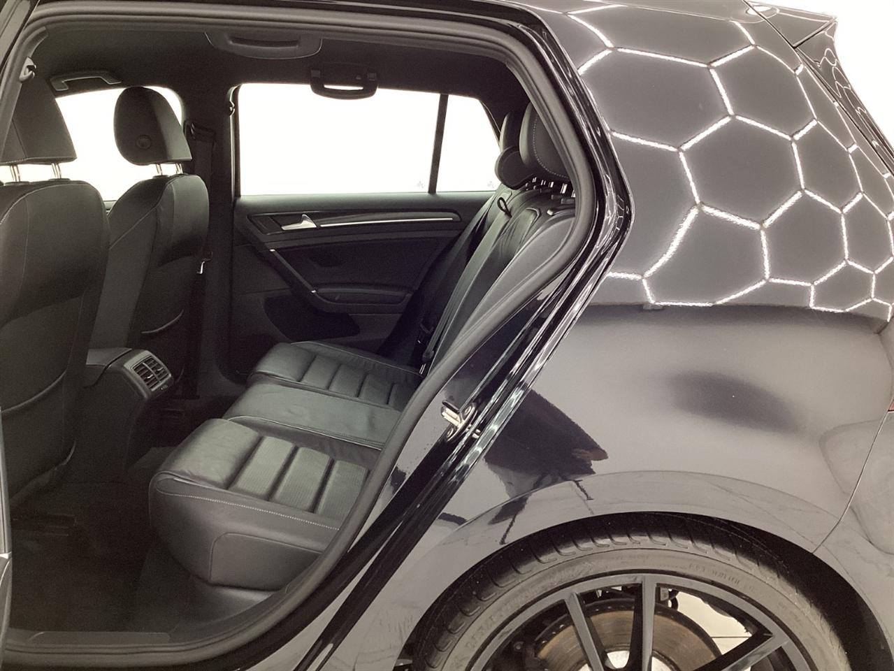 Volkswagen Golf R 2.0T DSG w/DCC/Nav 2019