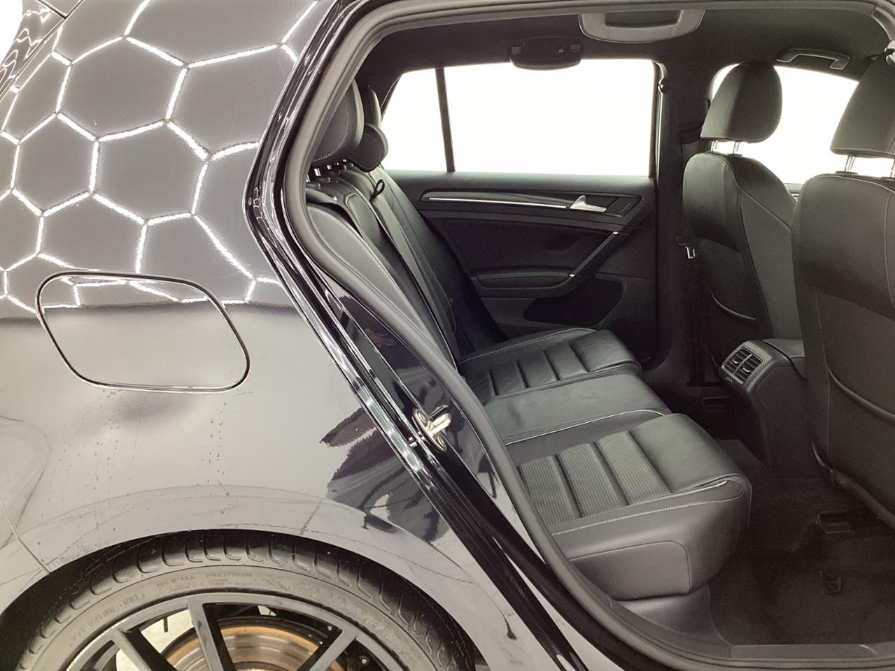 Volkswagen Golf R 2.0T DSG w/DCC/Nav 2019