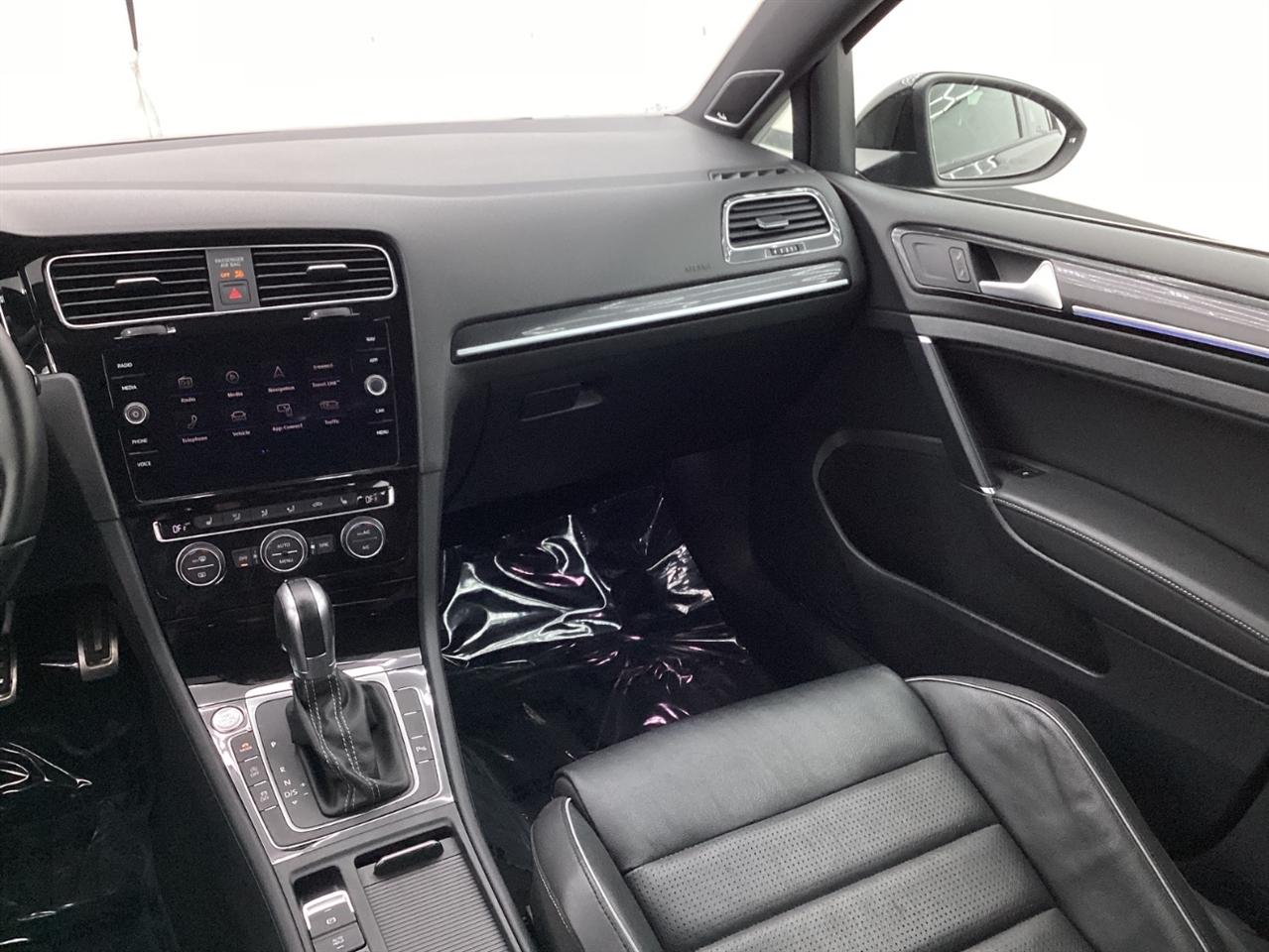 Volkswagen Golf R 2.0T DSG w/DCC/Nav 2019