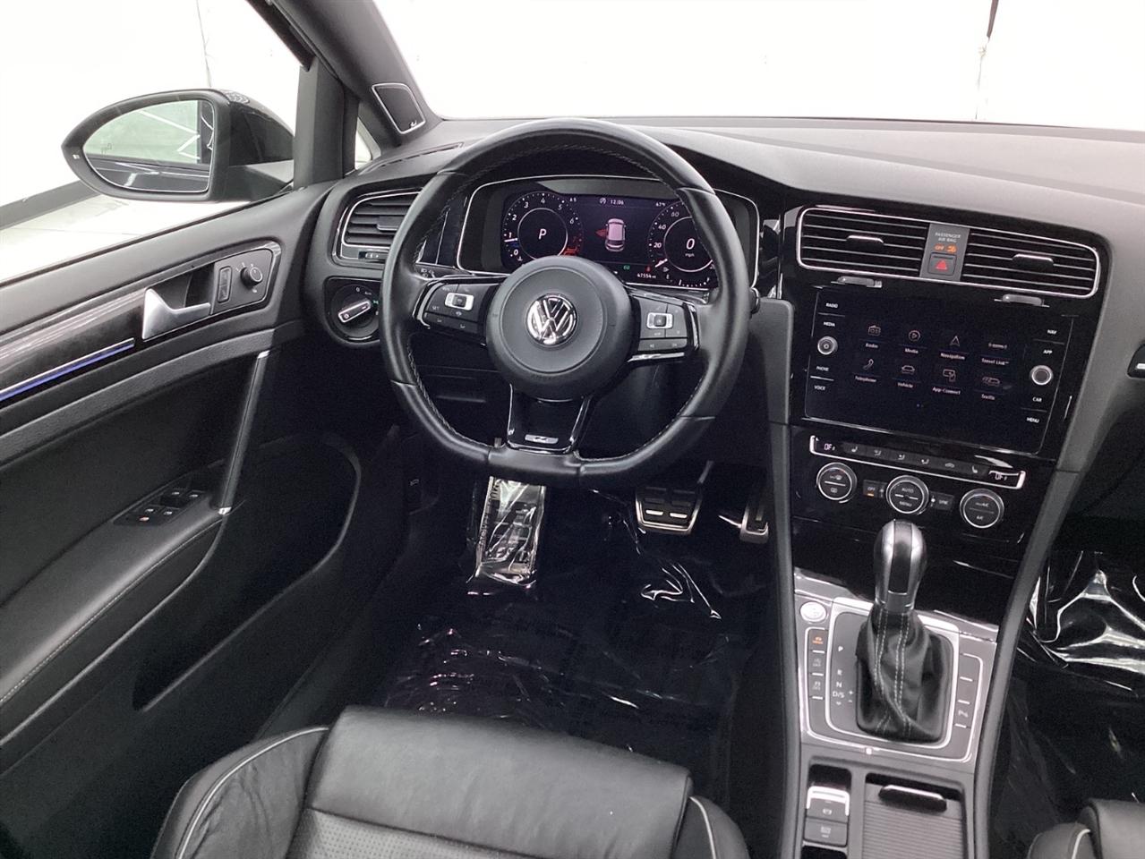 Volkswagen Golf R 2.0T DSG w/DCC/Nav 2019