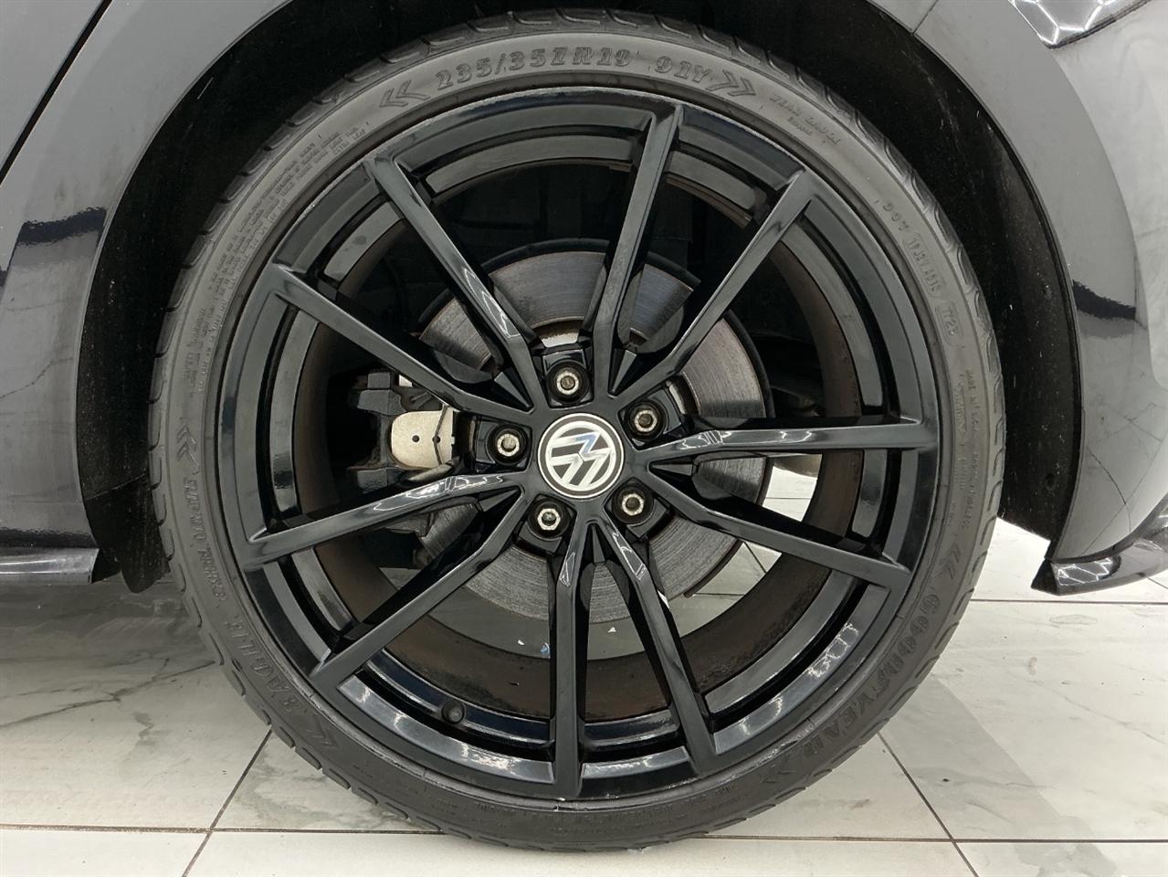 Volkswagen Golf R 2.0T DSG w/DCC/Nav 2019