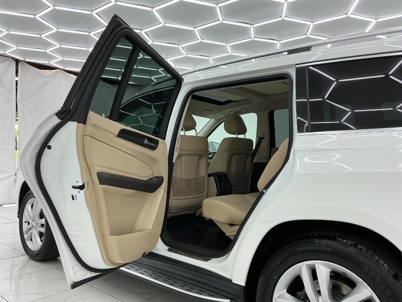 Mercedes-Benz GLS GLS 450 4MATIC SUV 2017