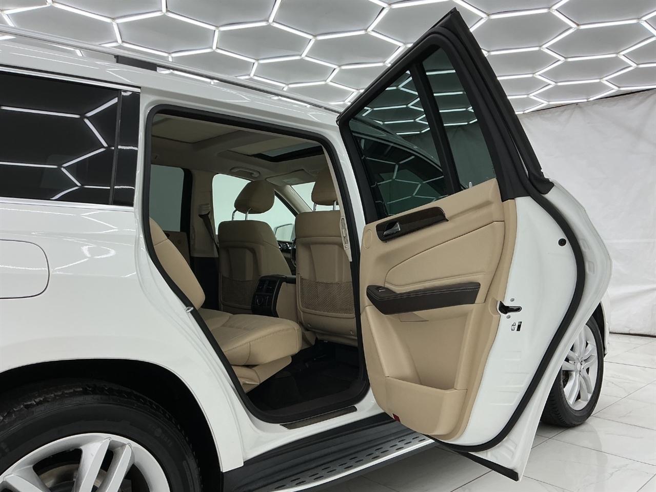Mercedes-Benz GLS GLS 450 4MATIC SUV 2017